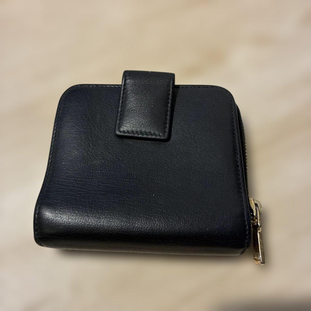 【値下げ中】Yves Saint Laurent ブラック 二つ折り財布