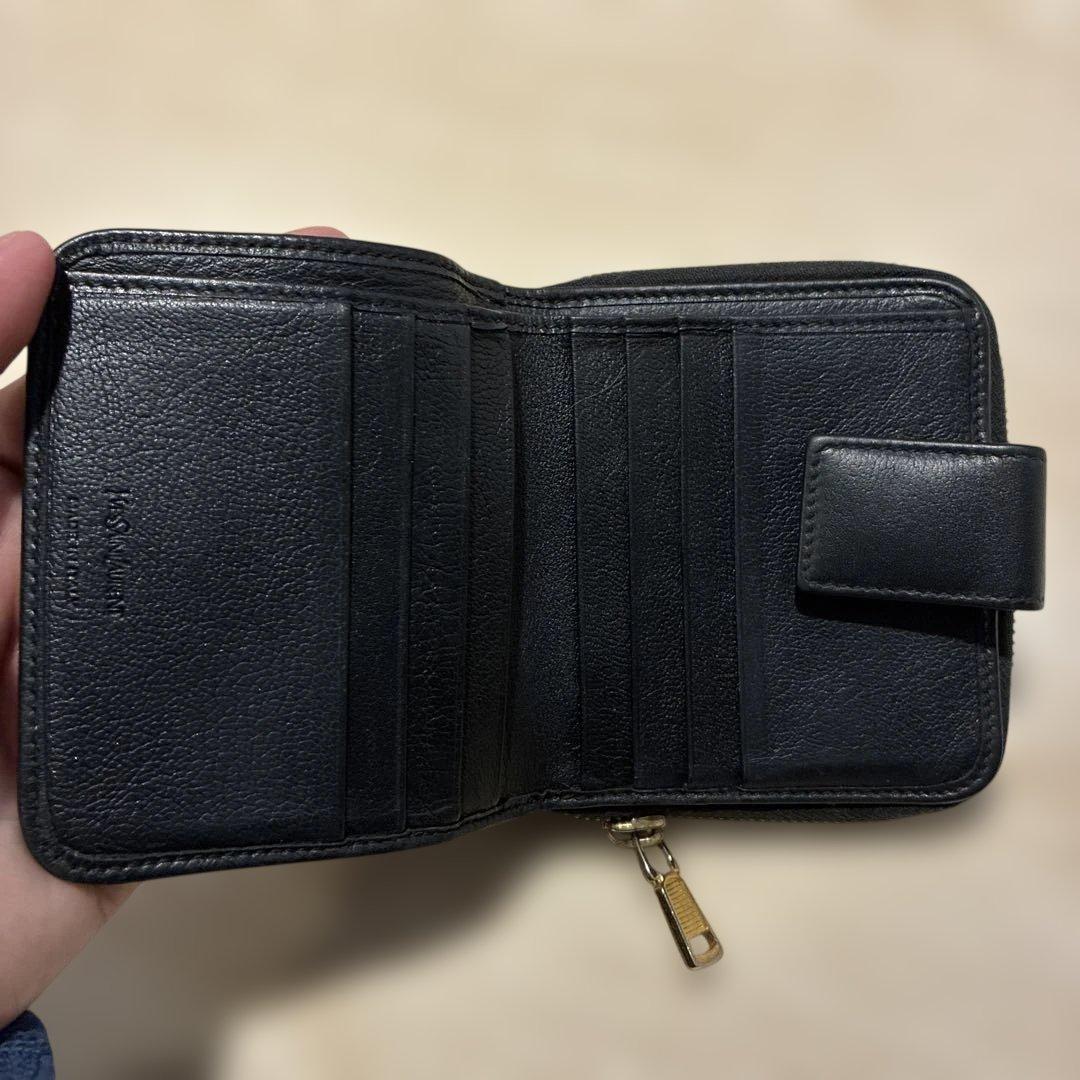 【値下げ中】Yves Saint Laurent ブラック 二つ折り財布