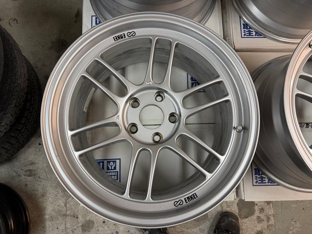 ENKEI RPF1 18インチ 10J +38 PCD114.3 5穴