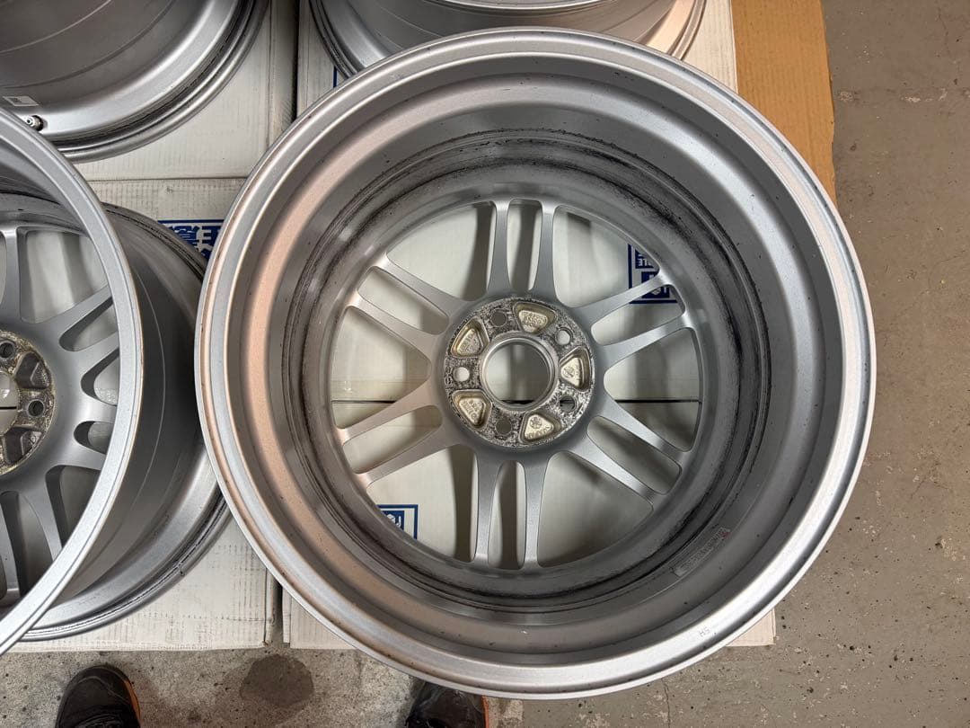 ENKEI RPF1 18インチ 10J +38 PCD114.3 5穴