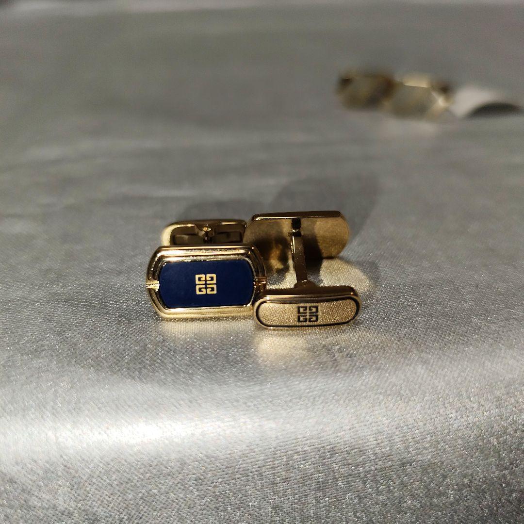 【未使用】GIVENCHY カフス(4セット) & ネクタイピン(1本) セット