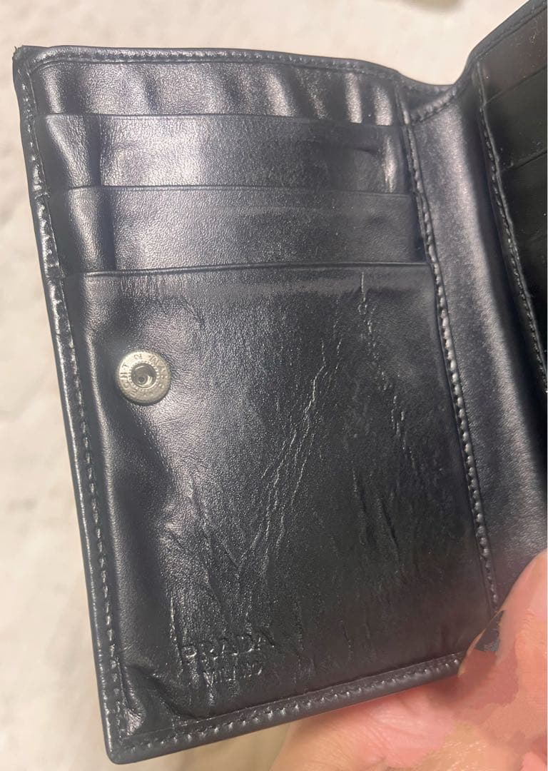 KS SHOP 様　　　　PRADA プラダ 二つ折り財布 オールレザー