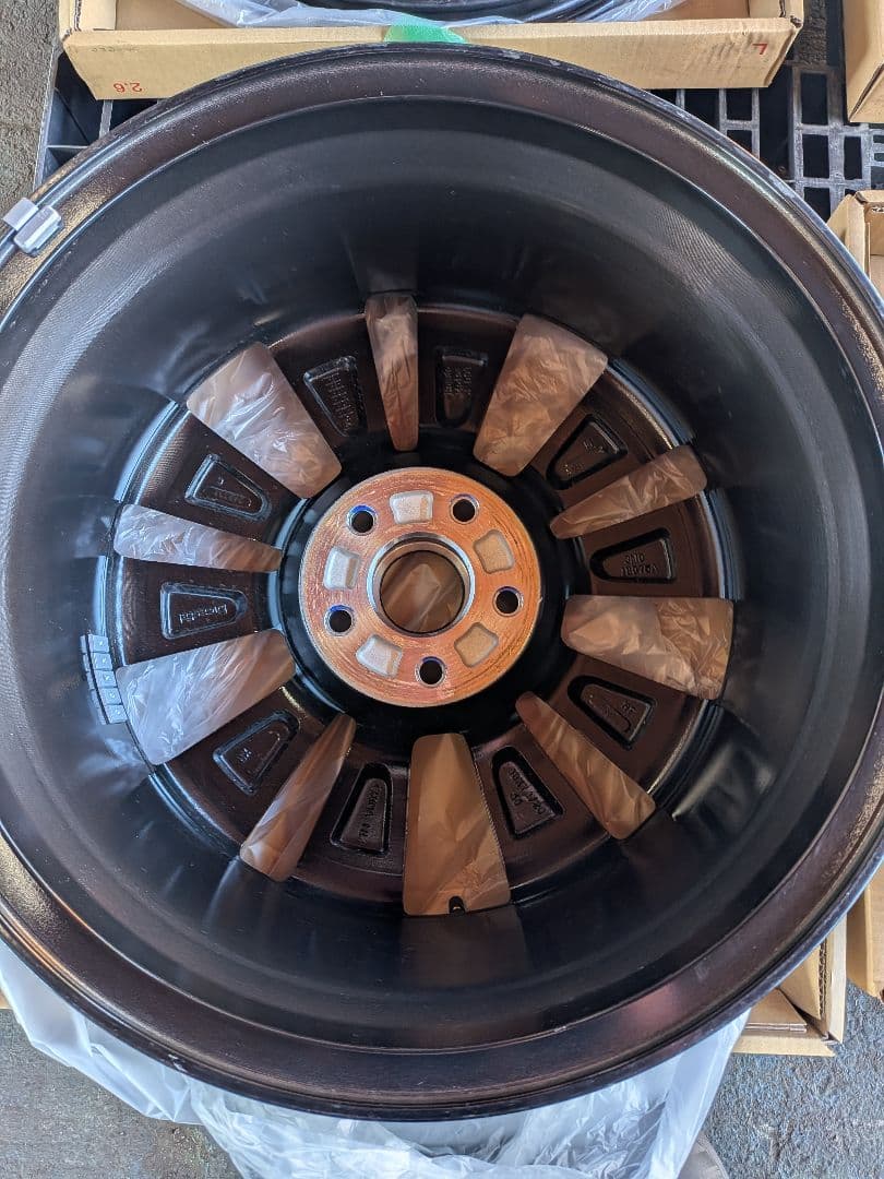 VEZEL RS 新車外し18インチアルミホイール