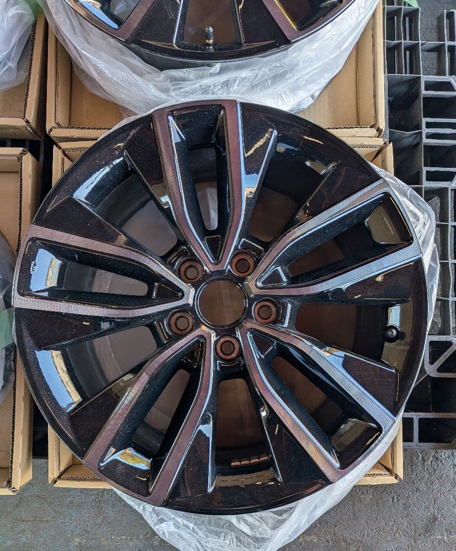 VEZEL RS 新車外し18インチアルミホイール