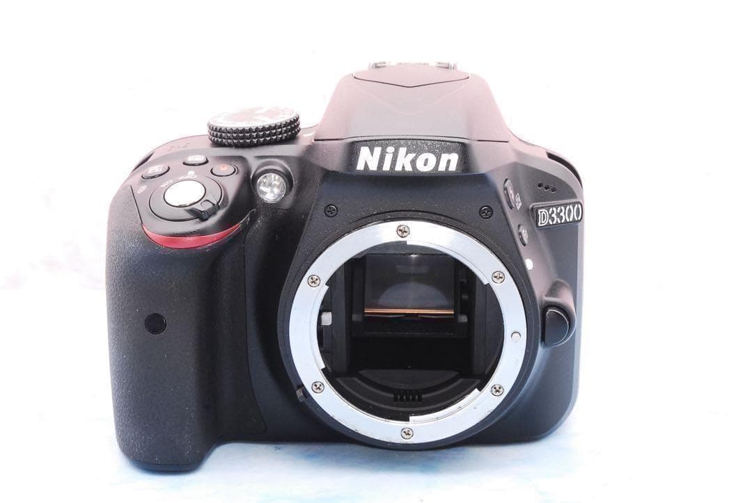 ニコン D3300★一眼レフカメラ★美品＆ショット数少★ケース付★