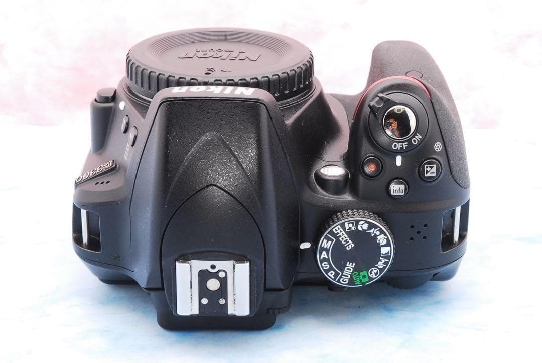 ニコン D3300★一眼レフカメラ★美品＆ショット数少★ケース付★