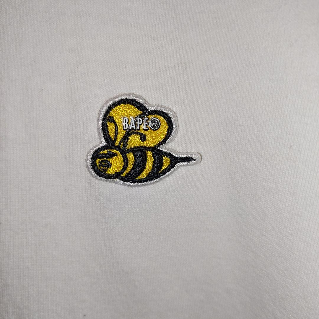 美品 A BATHING APE BAPE 長袖Tシャツ ホワイト 蜂刺繍