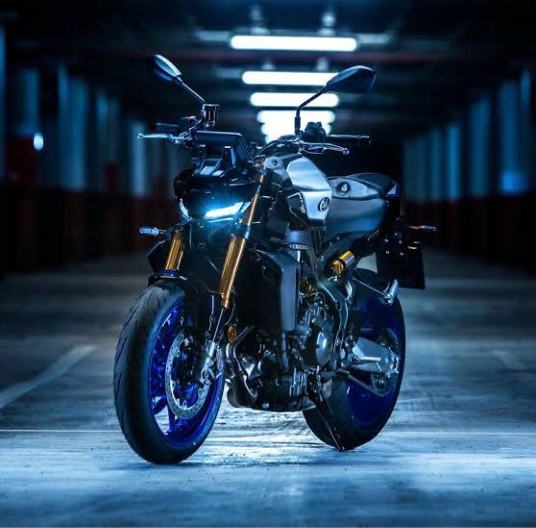 新型・現行モデル　MT-09 純正ミラー