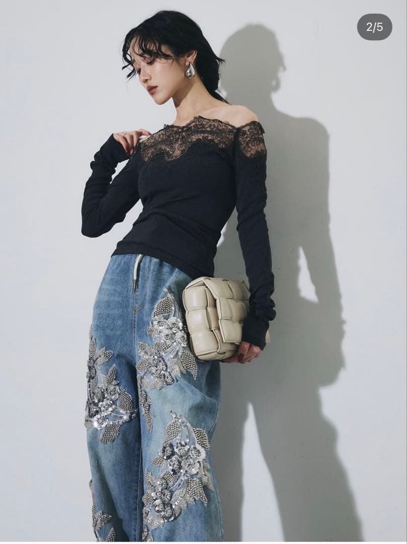 最終値下げANDREA&Co デニムビジュー刺繍パンツ