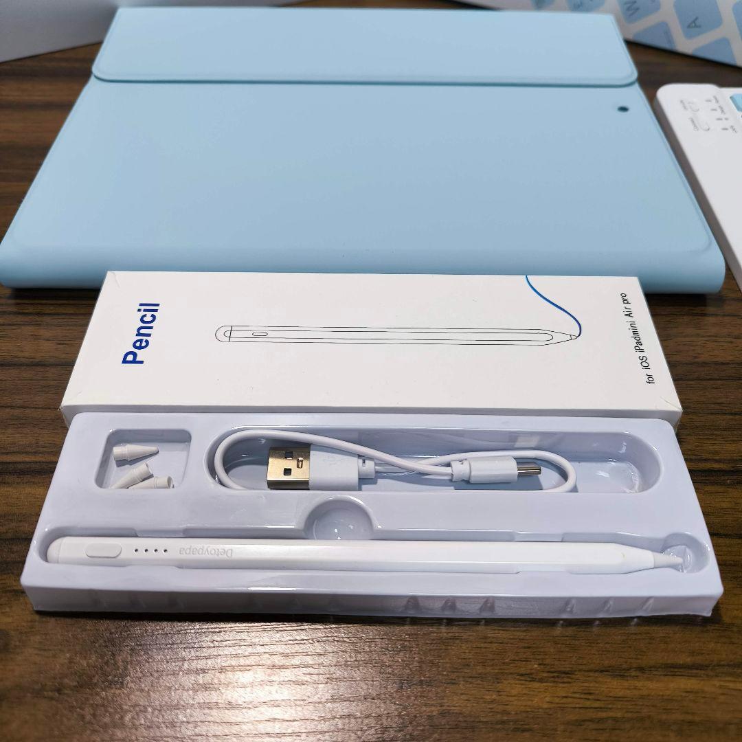 iPad 第7世代 Wi-Fi 32GB ケースとキーボード、タッチペン