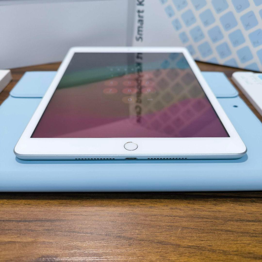 iPad 第7世代 Wi-Fi 32GB ケースとキーボード、タッチペン