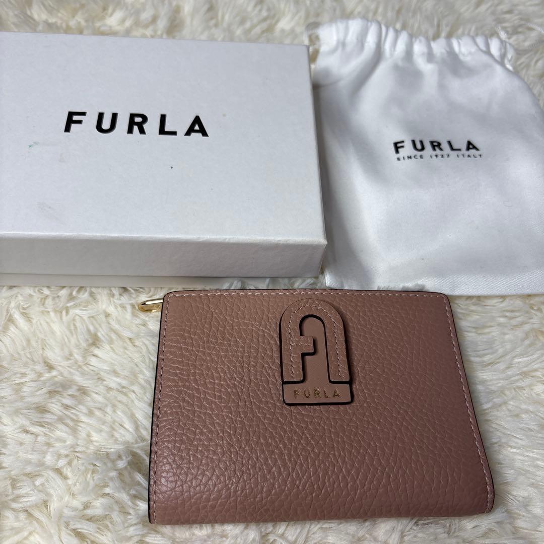 【極美品】フルラ 二つ折り財布 ベージュ ピンクベージュ　FURLA