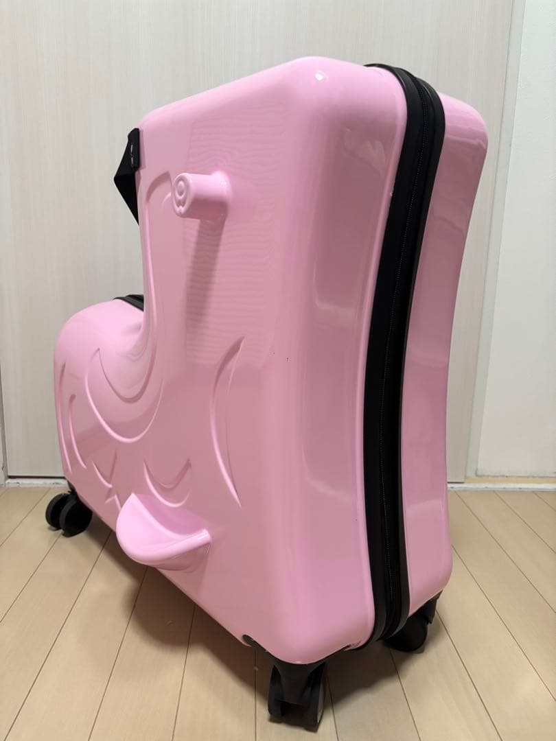 ✨美品✨子供が乗れるスーツケース　ピンク　Ｍサイズ　ケースカバー付♩