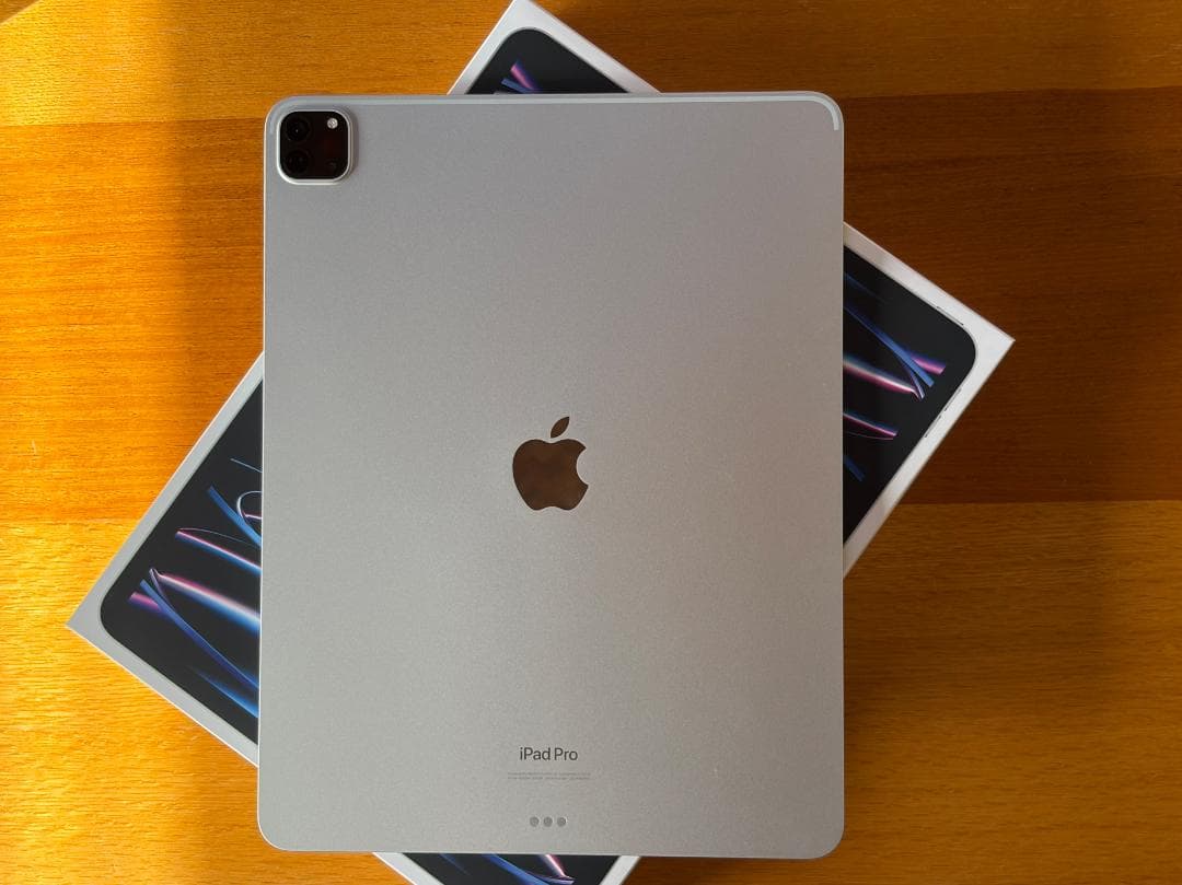 【本日限定】iPadPro12.9第6世代256GB &純正キーボード&ペン