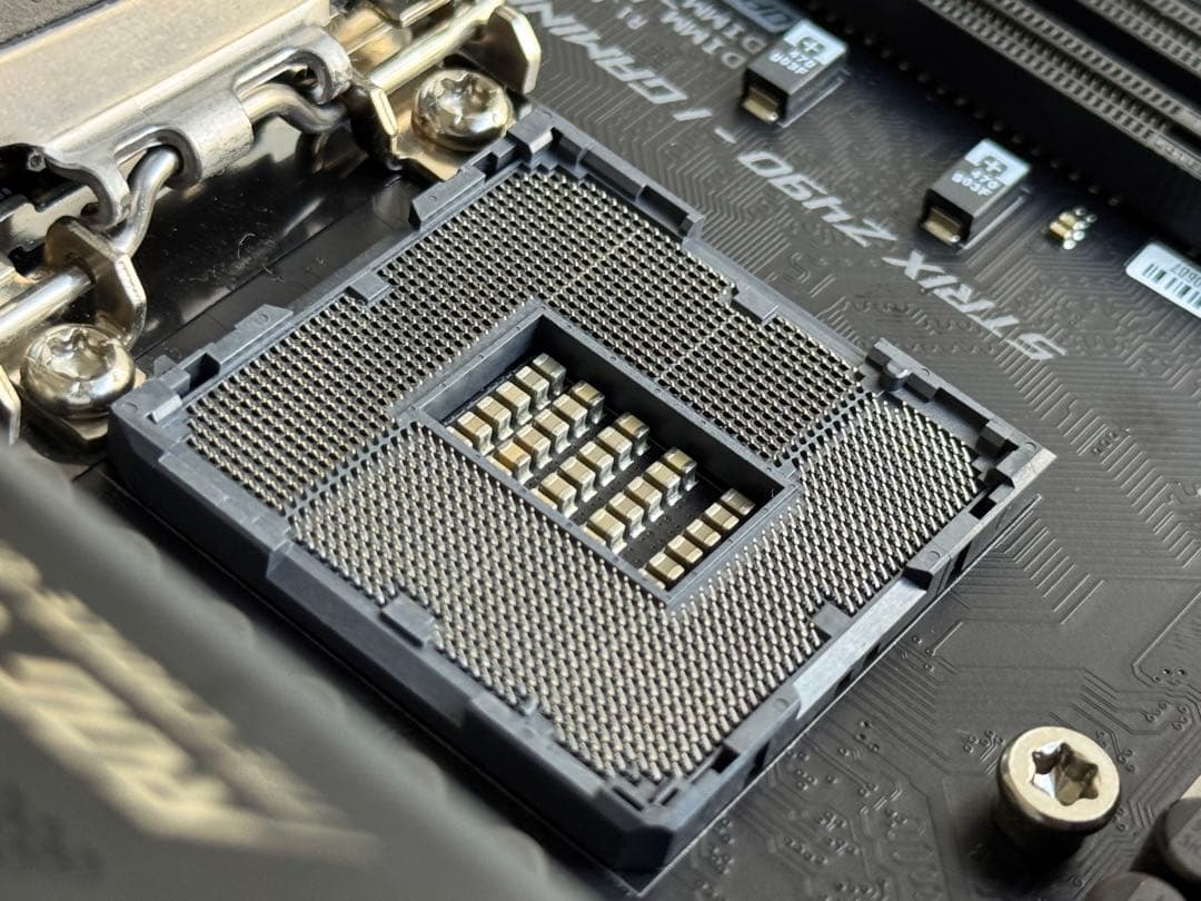 ASUS ROG STRIX Z490-I GAMING マザーボード
