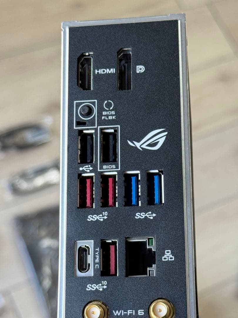 ASUS ROG STRIX Z490-I GAMING マザーボード