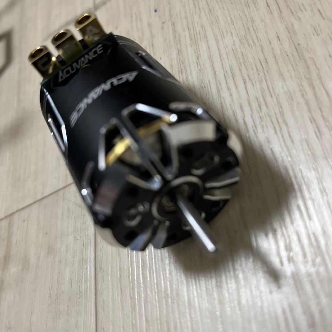 FLEDGE 13.5T(ブラック ブラシレスモーターアキュヴァンス