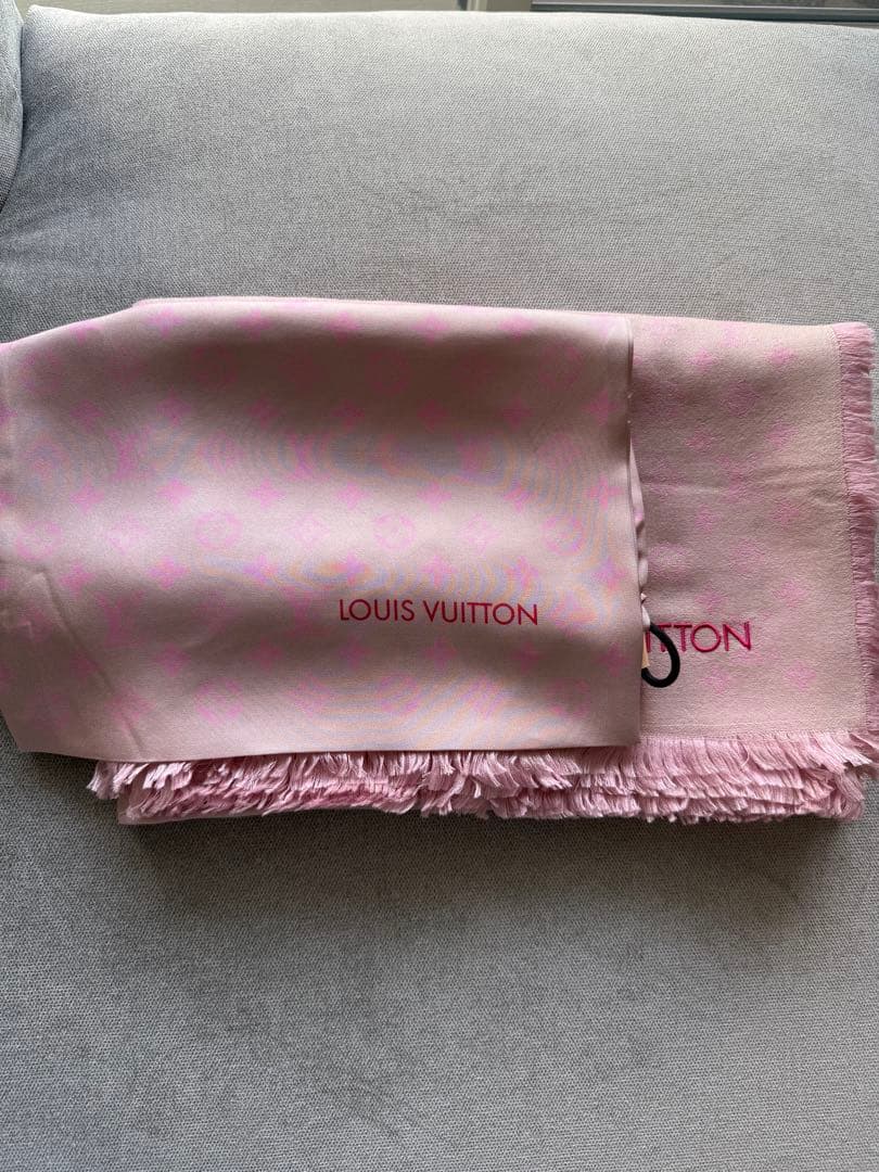 新品未使用 LOUIS VUITTON 大判ピンク ストール