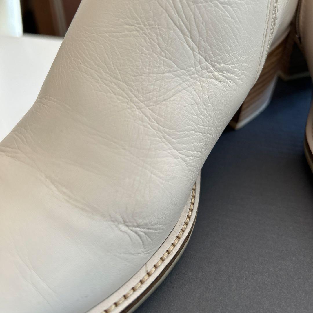 ecco ベージュレザーショートブーツ