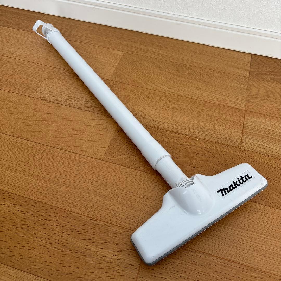 Makita ハンディクリーナー CL106FD