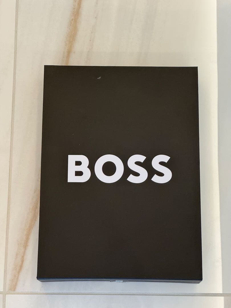 HUGO BOSS ロゴtシャツ Lサイズ 新品未使用