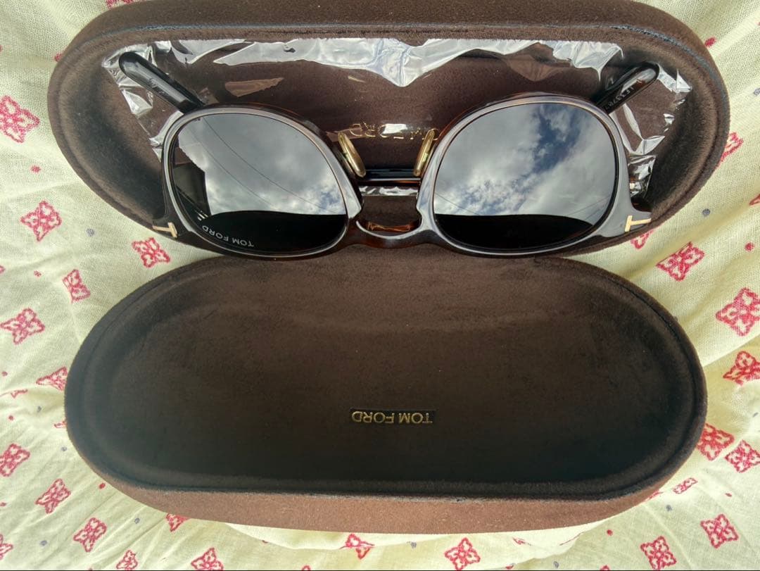 TOM FORD ブラウン　サングラス　ケース付き