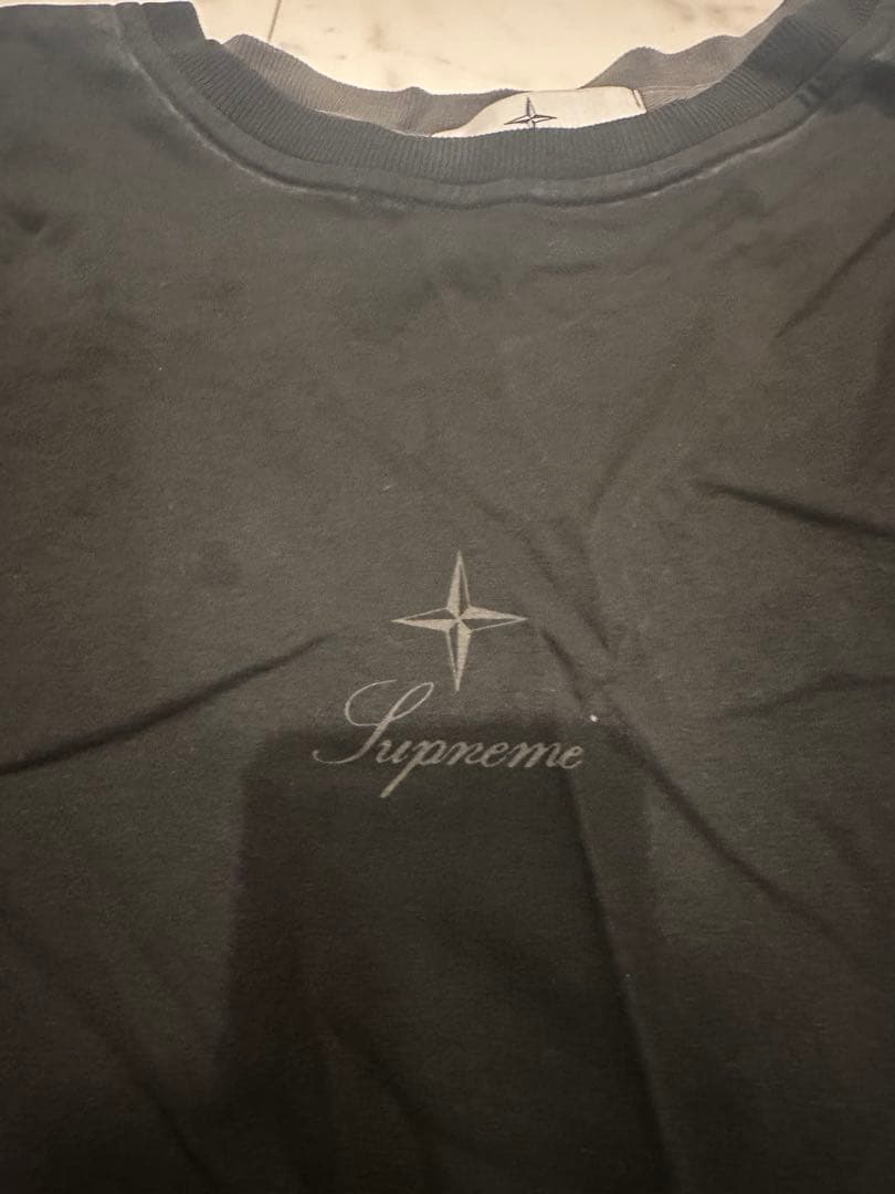 STONE  × Supreme ストーンアイランド