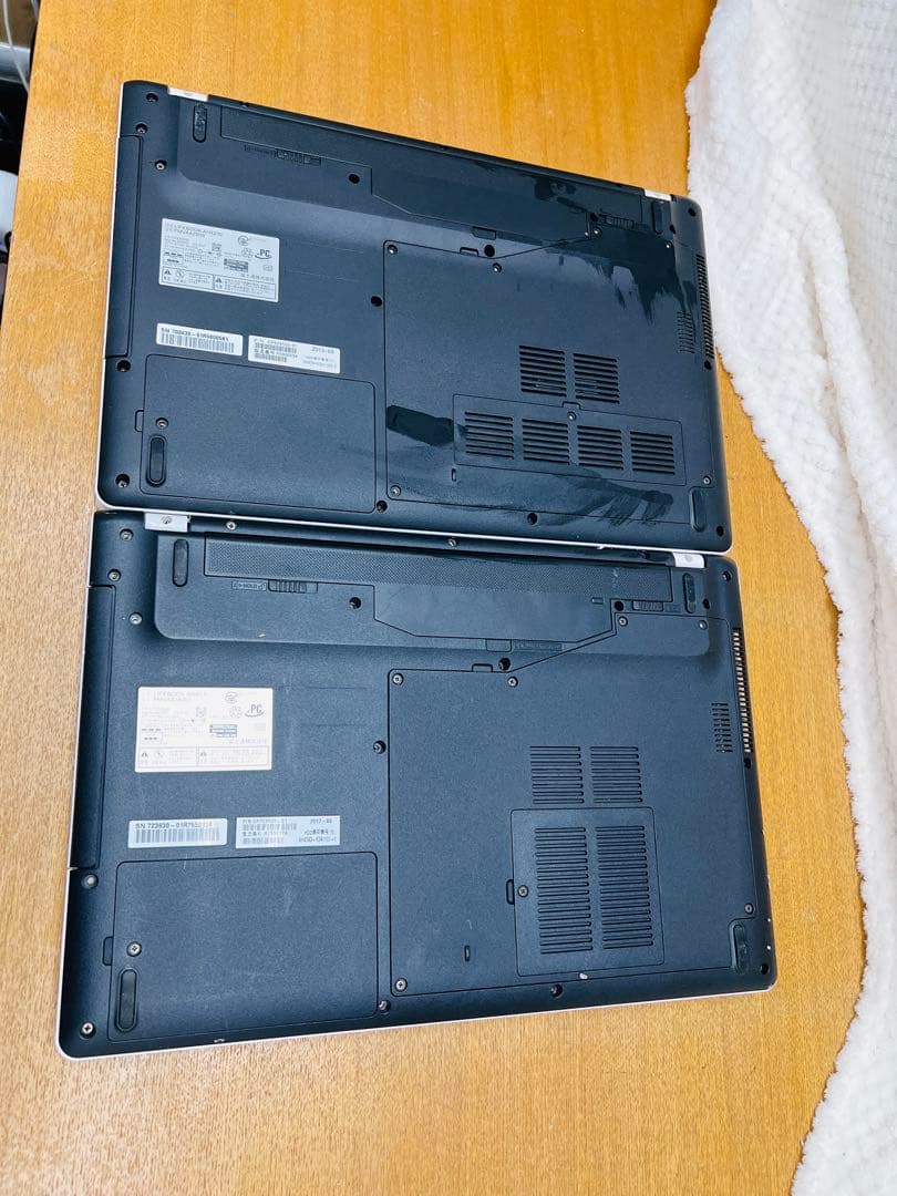 FUJITSU ／２台ノートパソコンジャンク