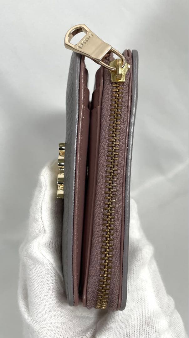 美品 russet ラシット 二つ折り財布 モノグラムプレート レザー