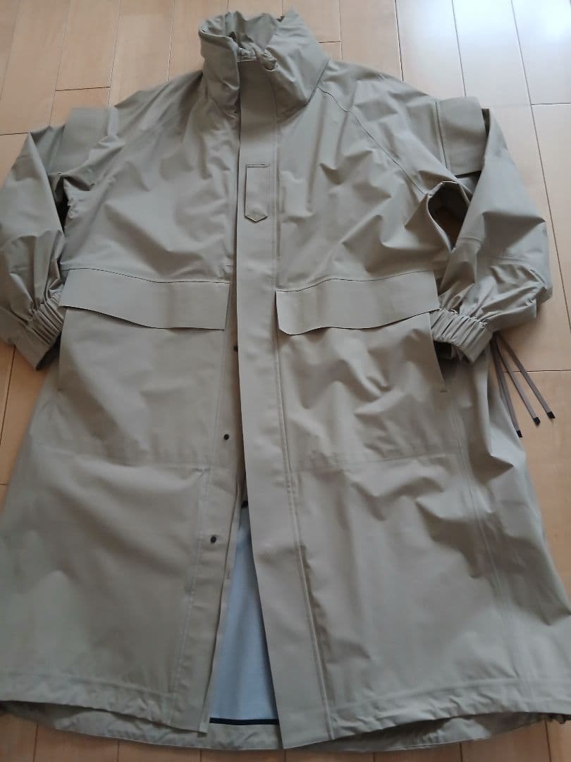 新品未使用　タグ付き　ベージュHYKE　PERTEX SHELL COAT