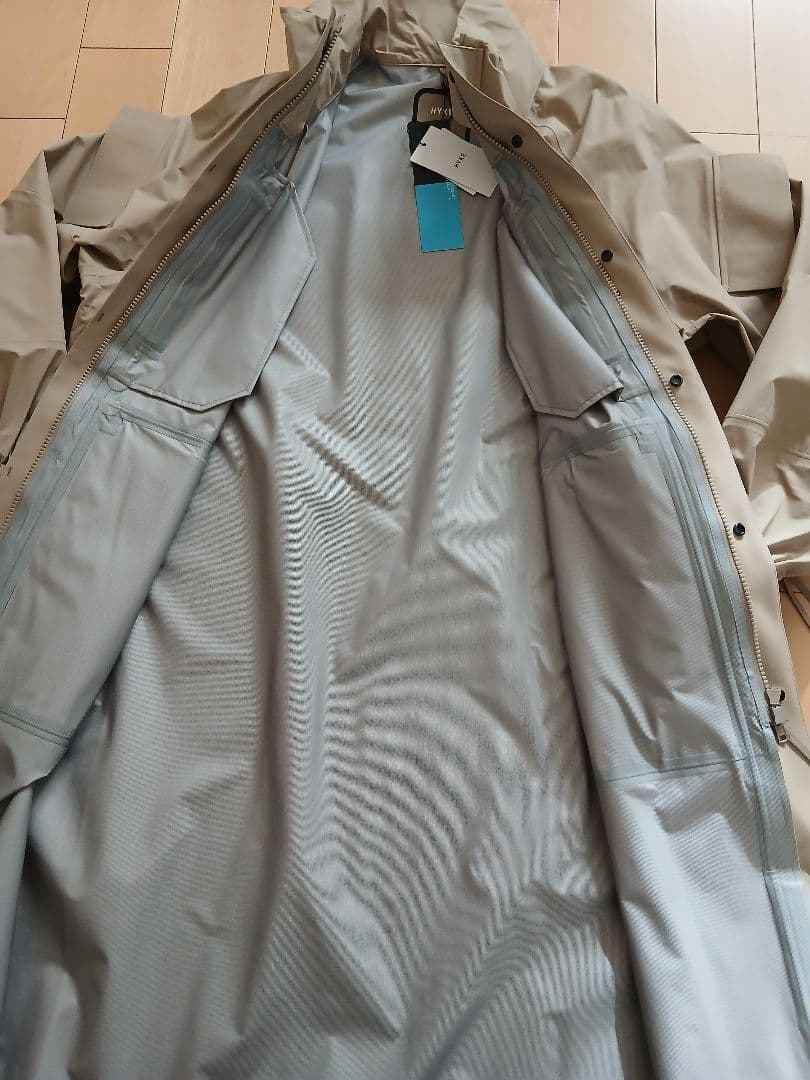 新品未使用　タグ付き　ベージュHYKE　PERTEX SHELL COAT