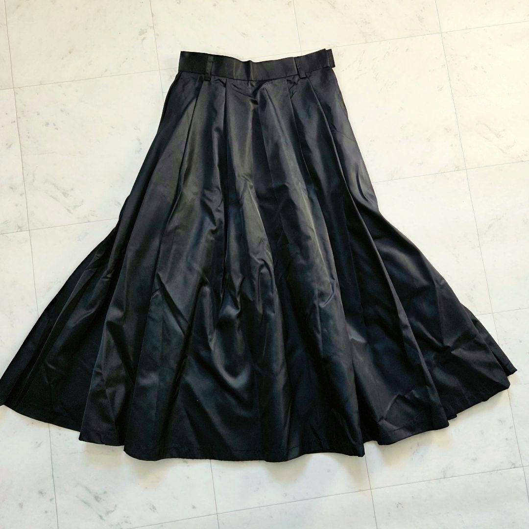 美品　FORME 　東原亜希　撥水タックスカート ブラック フレア