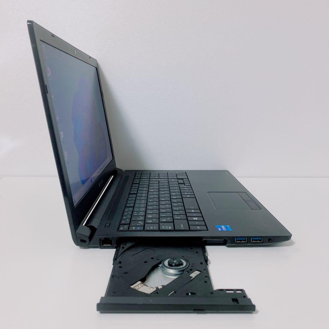 【美品】ダイナブック 爆速SSD512GB 8GB 第11世代パソコンPC