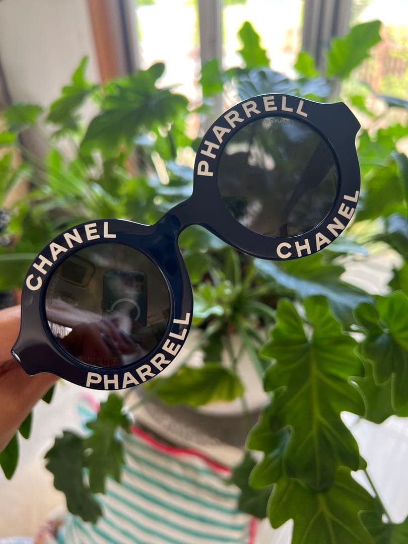 CHANEL PHARRELL ネイビー サングラス✨素敵なレアなアイテム❣️