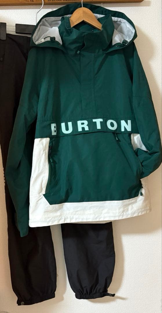 美品　BURTON アノラック　上下　　Sサイズ