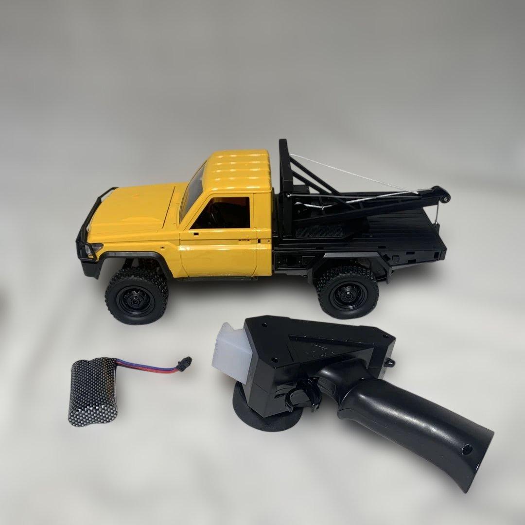 【新品】オフロードラジコン　MN-82T イエロー クレーン付きトラック