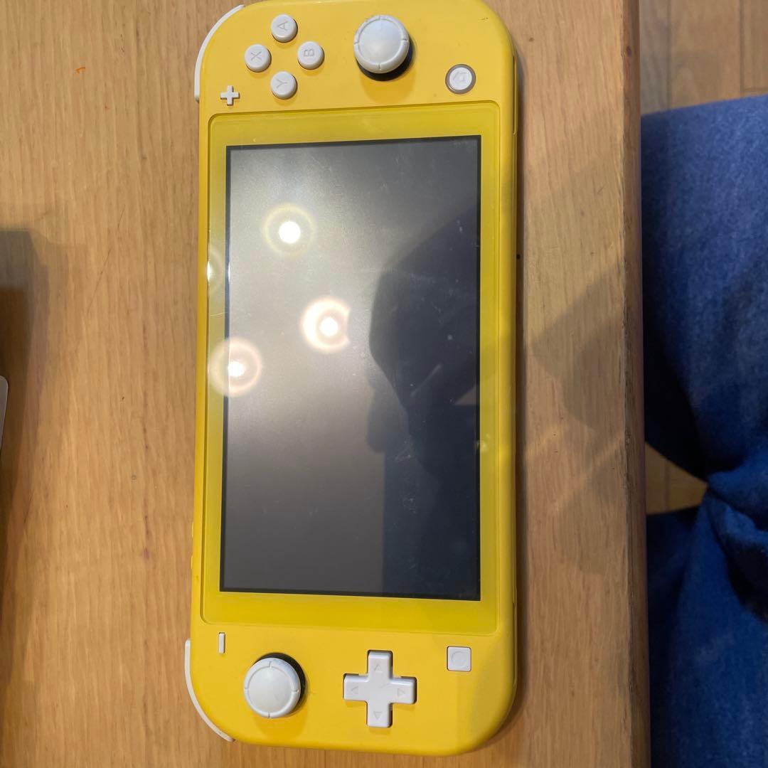 Nintendo Switch Lite イエロー 本体　早い者勝ち