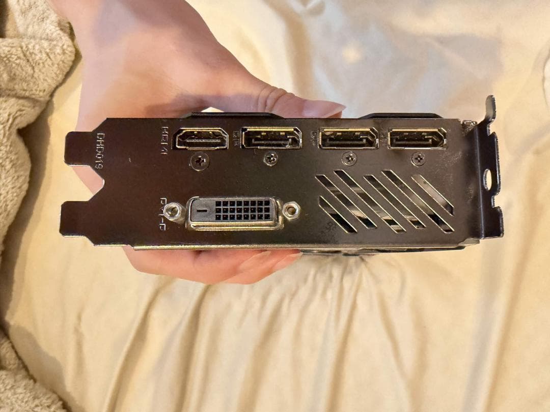 GIGABYTE gtx 1080 8gb　グラフィックボード