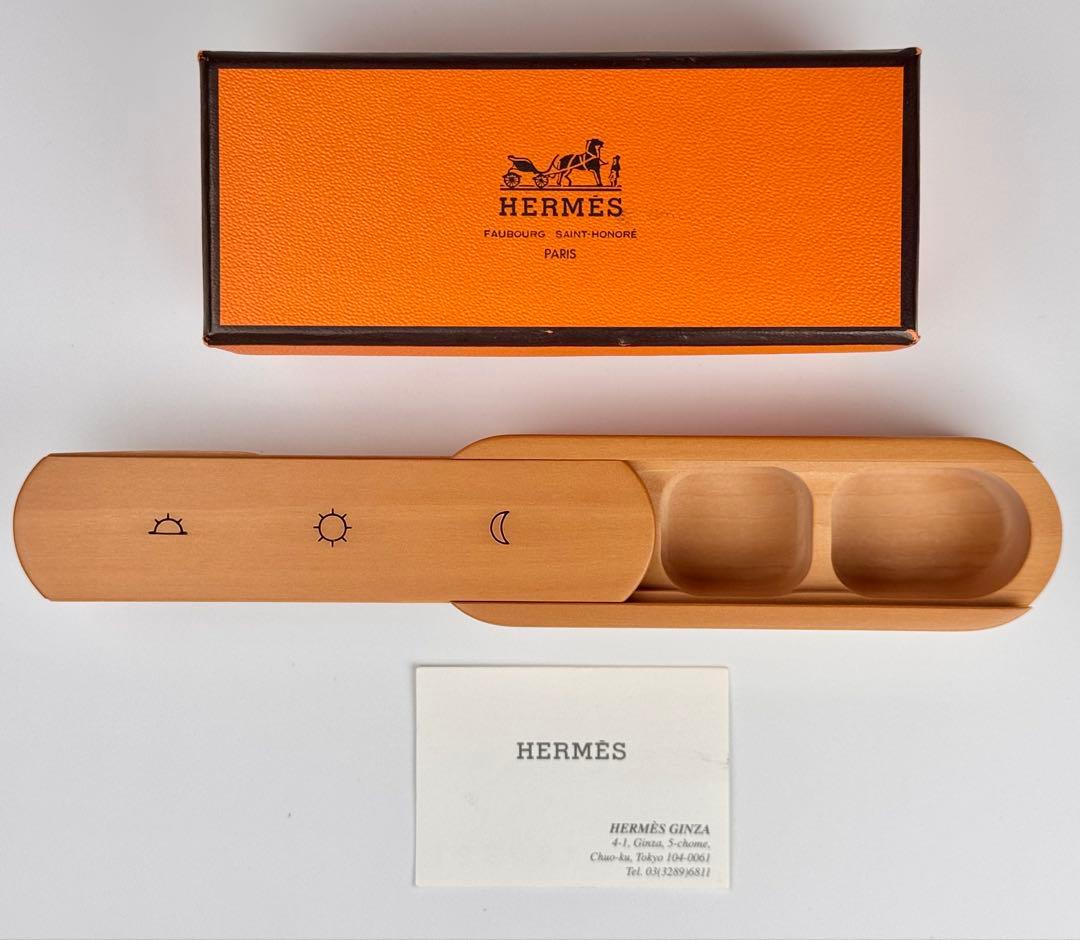 極美品 エルメス HERMES ピルケース ウッド 薬入れ 小物 ブラウン 木製