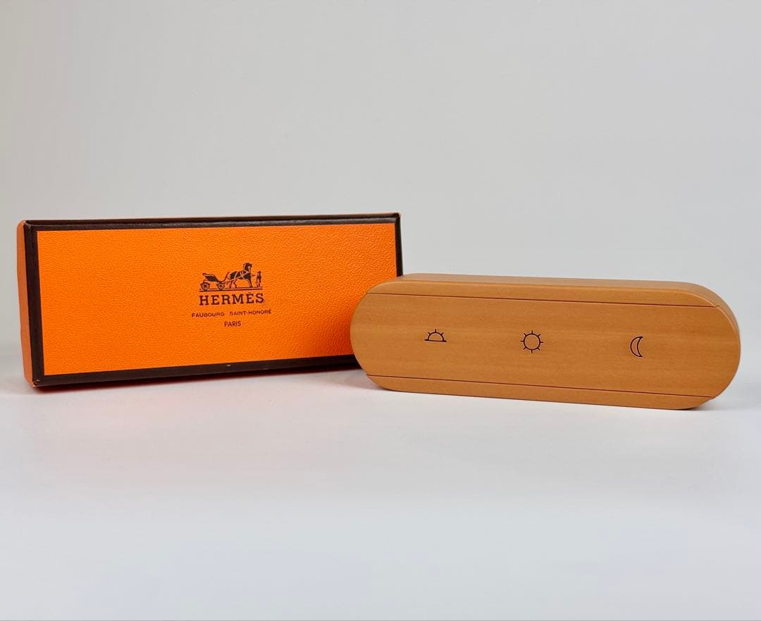 極美品 エルメス HERMES ピルケース ウッド 薬入れ 小物 ブラウン 木製