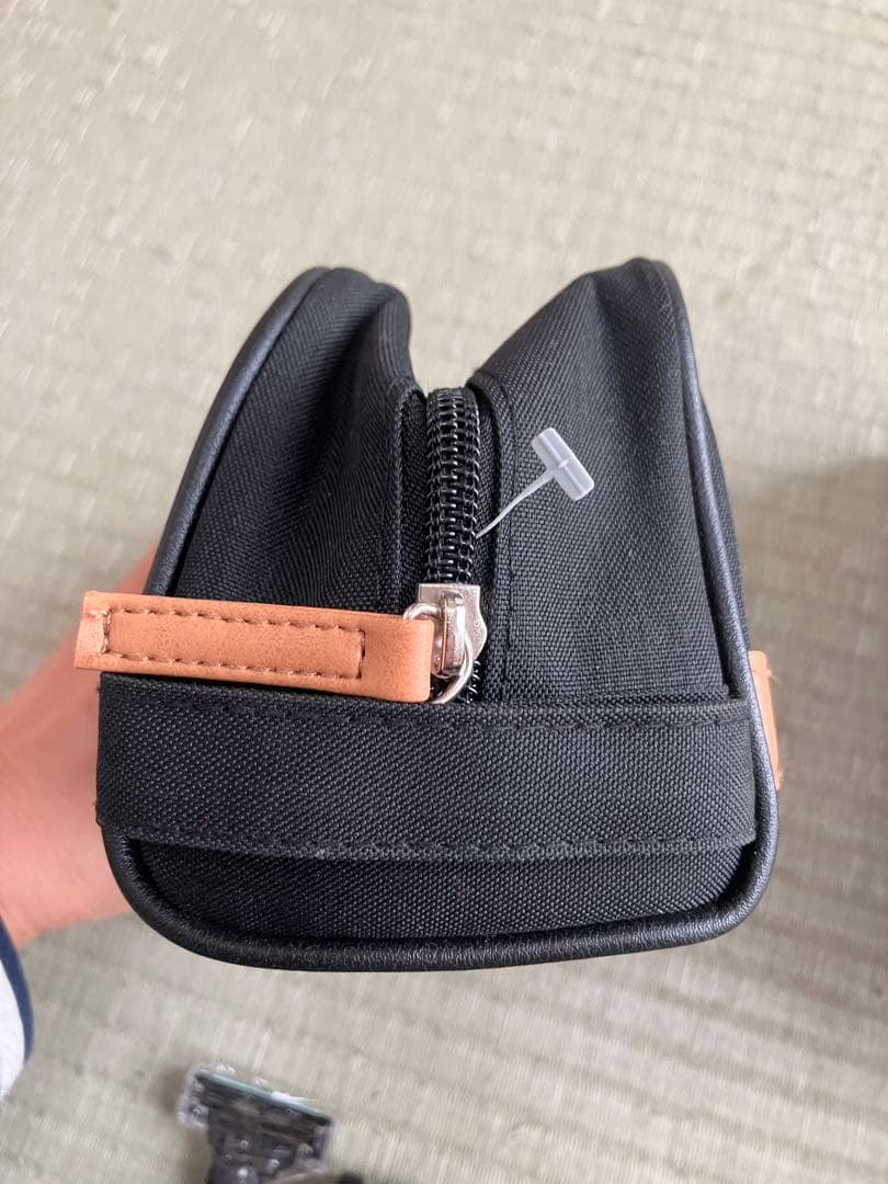 Emirates航空ビジネスクラストラベルポーチ 5個セット （BVLGARI）