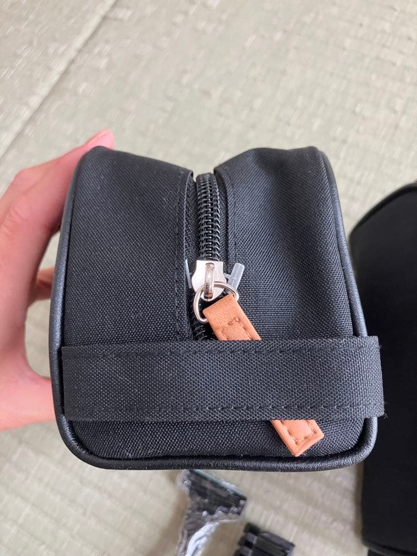 Emirates航空ビジネスクラストラベルポーチ 5個セット （BVLGARI）