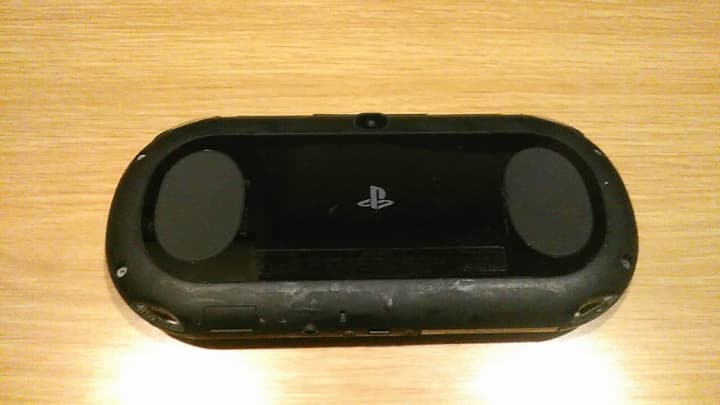 PSVITA 本体(中古)　＋ソフト(中古全6個)　　＋α　　箱入り説明書付き