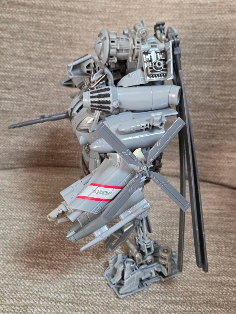 【開封品】 SS-08 ブラックアウト トランスフォーマー スタジオシリーズ