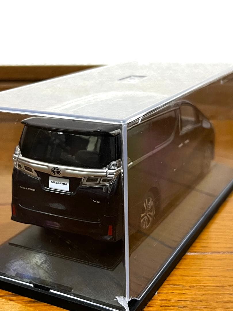 VELLFIRE ミニカー 1/43 黒色