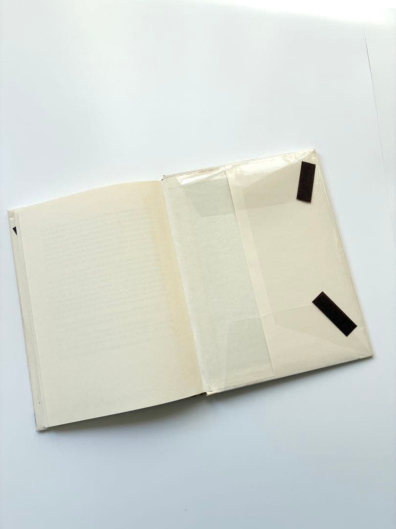 洋書「AN ALPHABET BOOK FOR ADULTS」