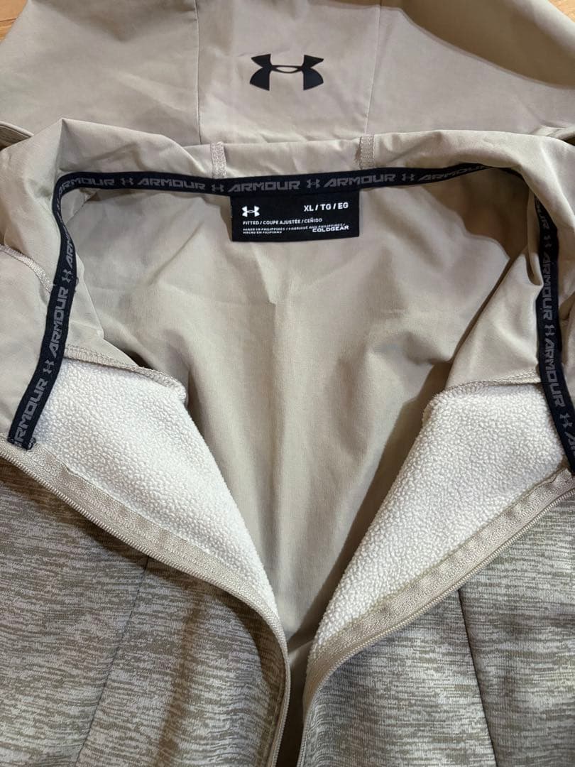 Under Armour フード付きジャケットとパンツセット XL