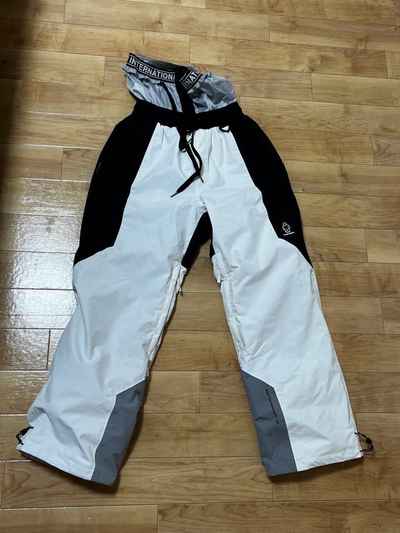 rompスノーボードウェアセット売り