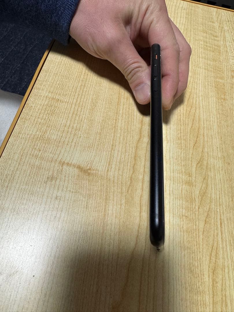 iPhone第2世代　64GB SIM解除済
