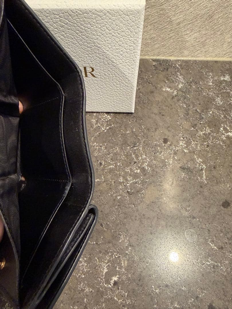 Dior 三つ折り財布　\"30 MONTAIGNE” カーフスキン ウォレット
